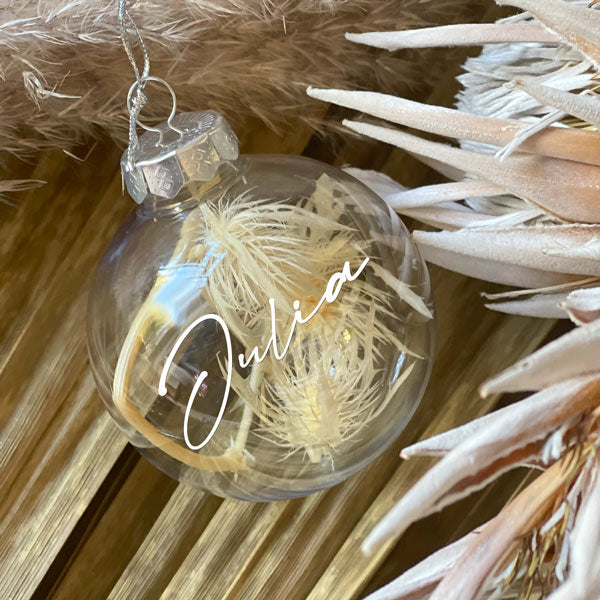 8cm Christmas Bauble - Dried Flowers